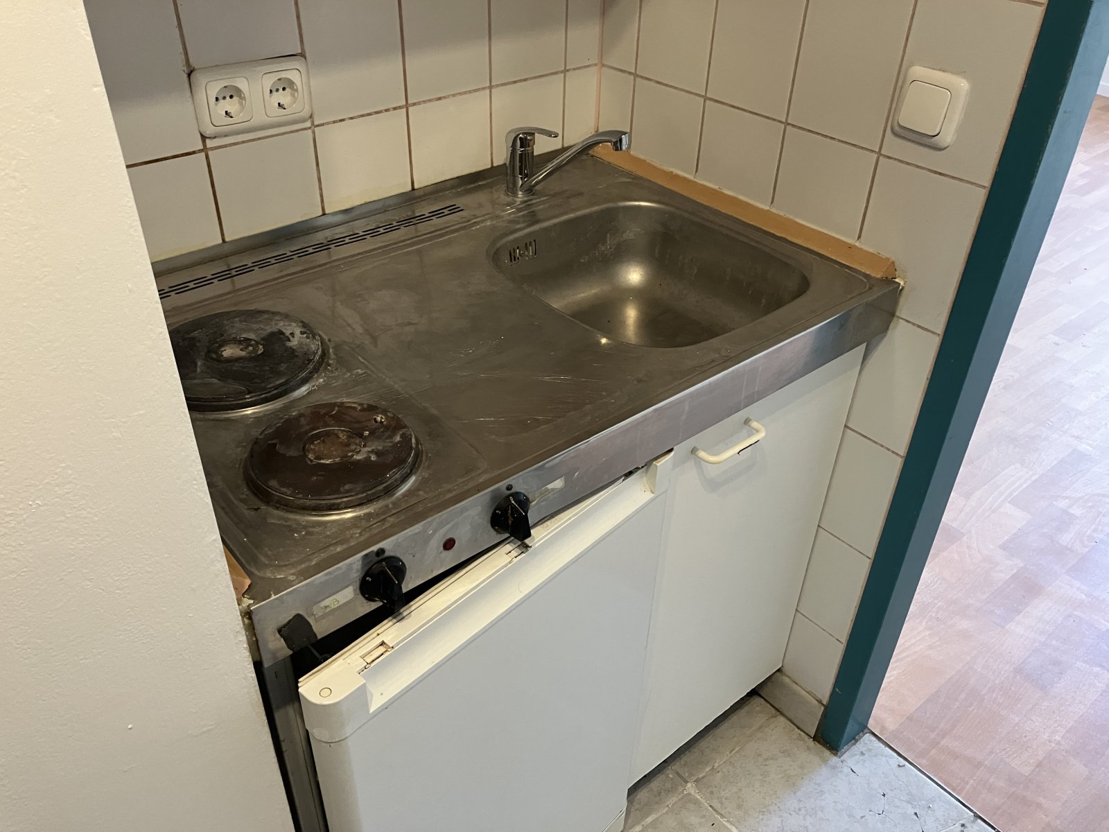 frisch renoviertes Balkonap. im Inneren Osten