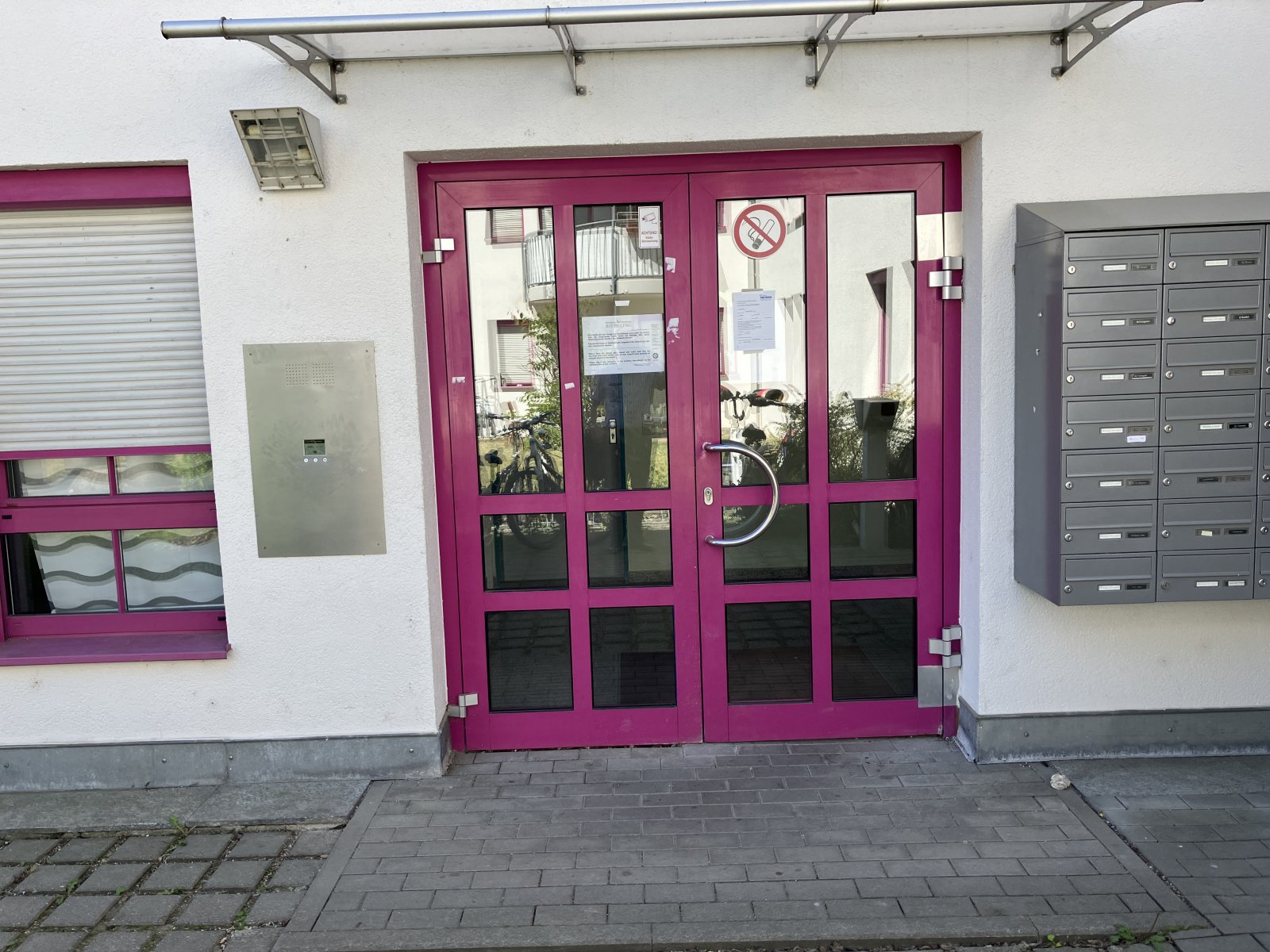 frisch renoviertes Balkonap. im Inneren Osten