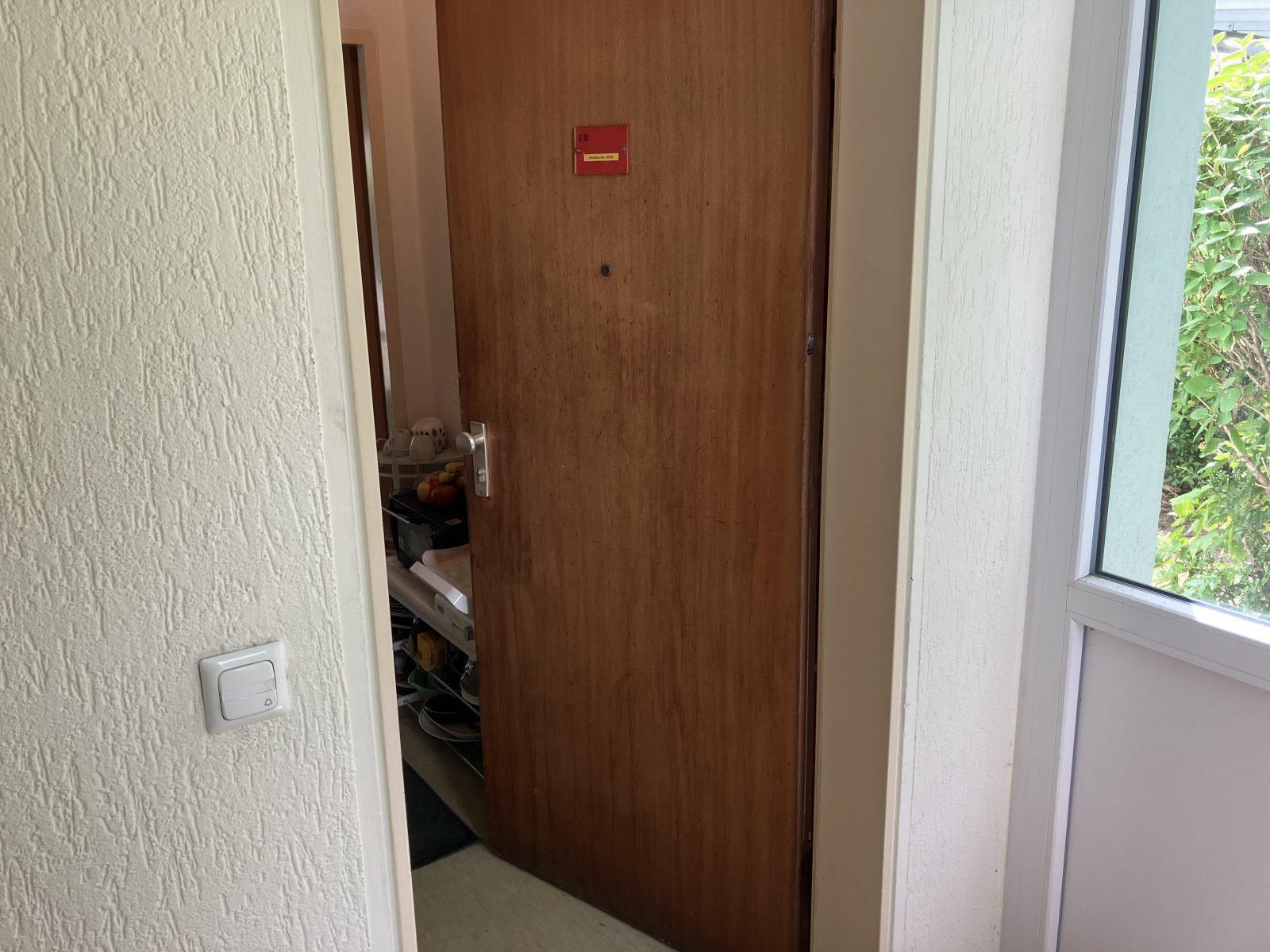 Zweckmäßiges Balkon-Apartment mit guter Busanbindung