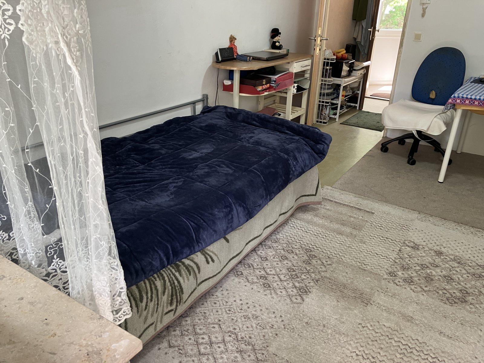 Zweckmäßiges Balkon-Apartment mit guter Busanbindung