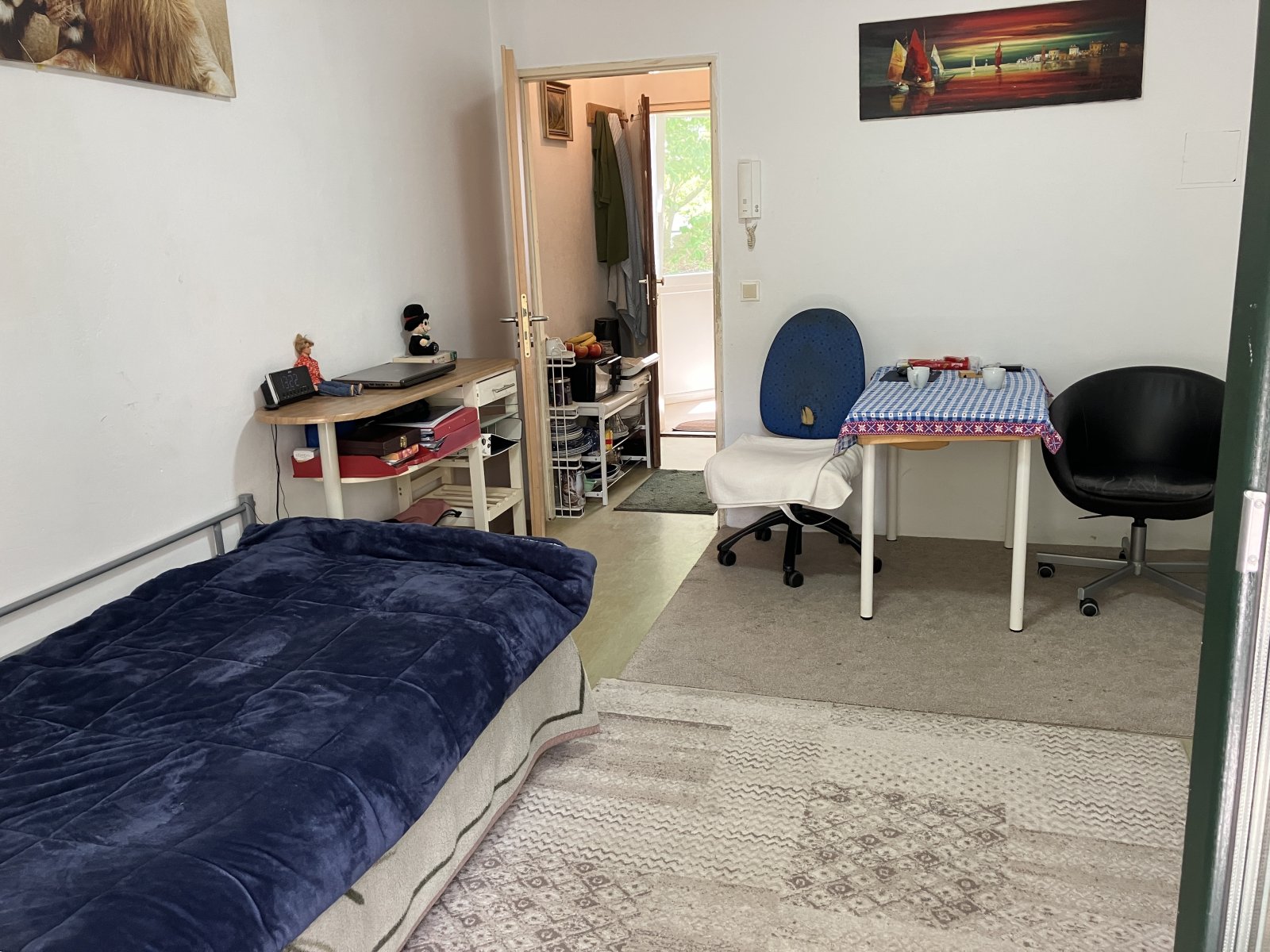 Zweckmäßiges Balkon-Apartment mit guter Busanbindung