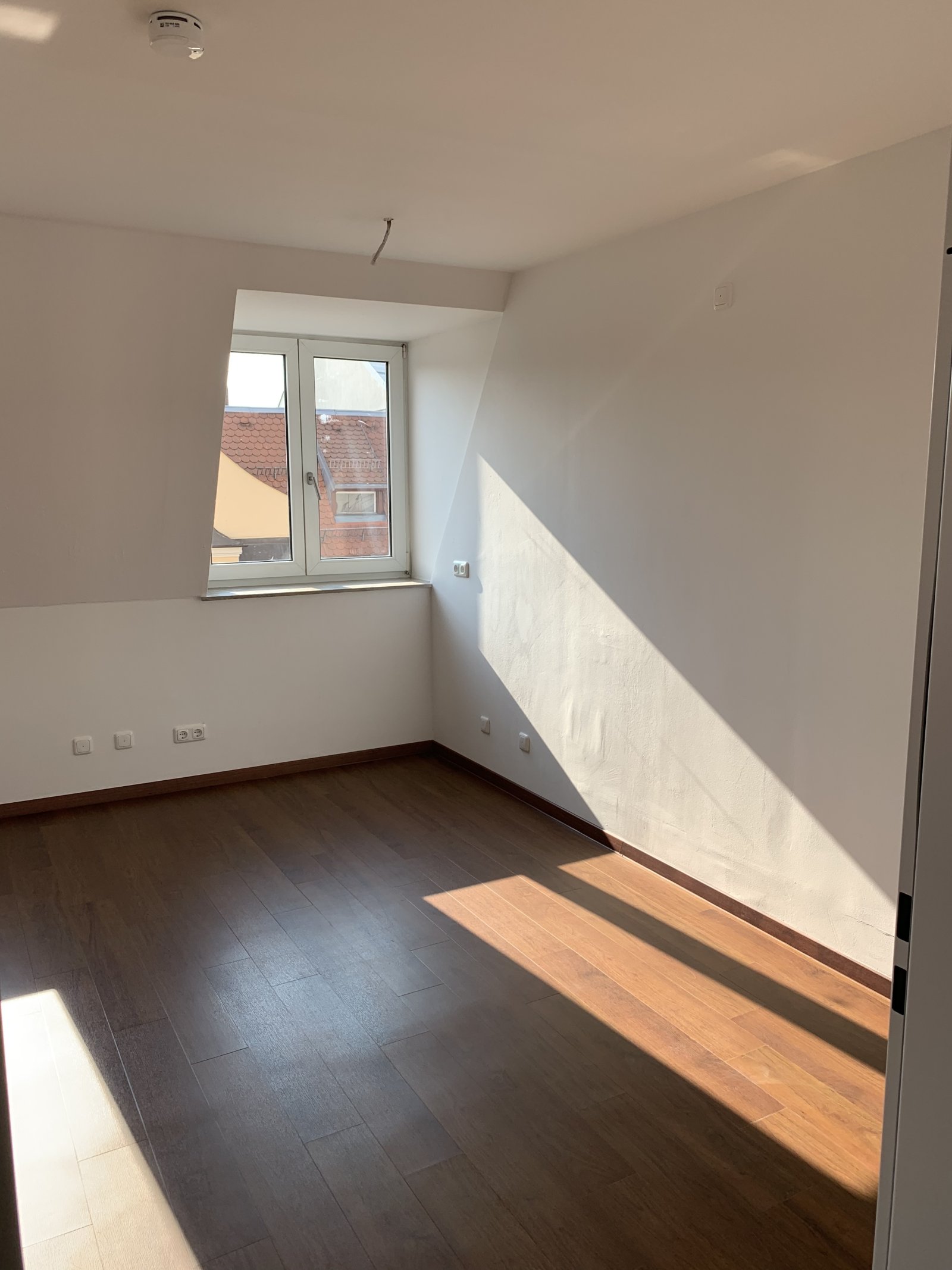 Tolle DG-Wohnung in Regensburger Topp-Lage