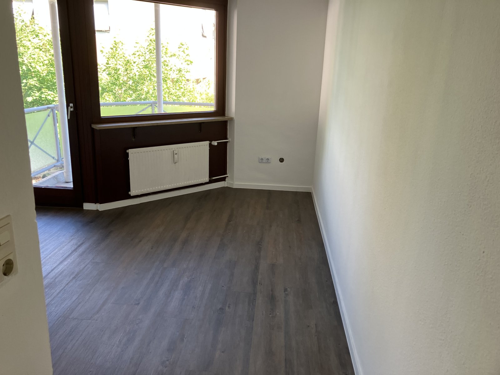 Frisch-renoviertes 1-Zi.-Ap. mit Duschbad und Balkon