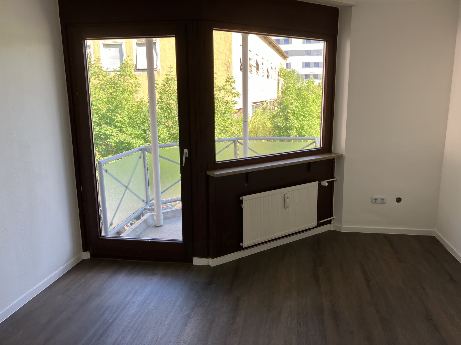 Frisch-renoviertes 1-Zi.-Ap. mit Duschbad und Balkon 
